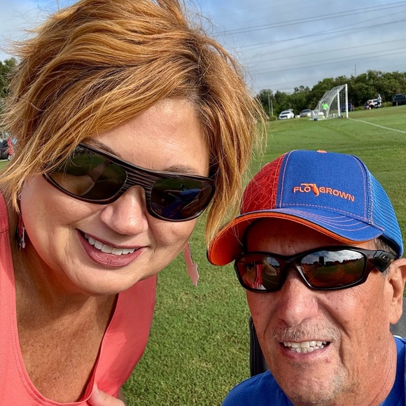 I am your Posher MaeMaeW🤗🤗 - Picture 5 of 7